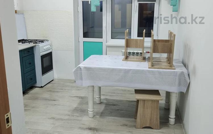 2-бөлмелі пәтер · 60 м² · 3/9 қабат, Ружейникова 14, бағасы: 140 000 ₸ в Уральске — фото 3