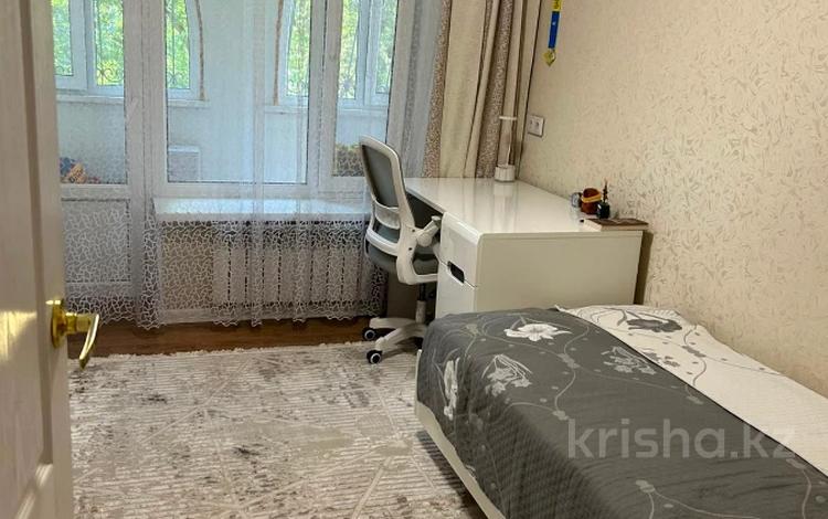3-бөлмелі пәтер · 82 м² · 2/6 қабат, Самал-1 ш/а., Достык 89а, бағасы: 77 млн ₸ в Алматы, Медеуский р-н — фото 2