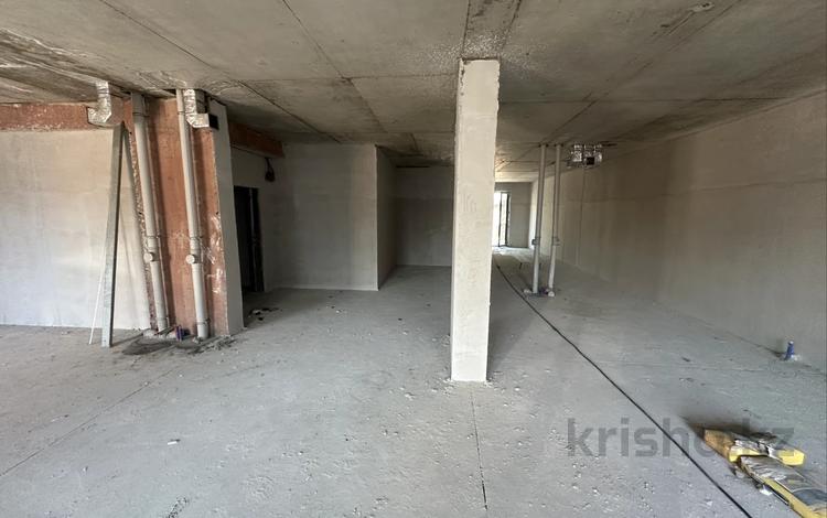 3-бөлмелі пәтер · 150 м² · 1/3 қабат, Тайманова 151/1, бағасы: 165 млн ₸ в Алматы, Медеуский р-н — фото 2