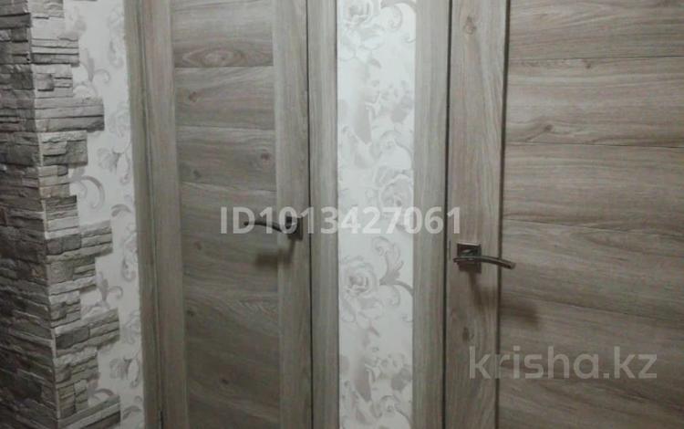 1-комнатная квартира · 36 м² · 2/5 этаж, Ул.Букетова 32 за 15 000 ₸ в Петропавловске — фото 2