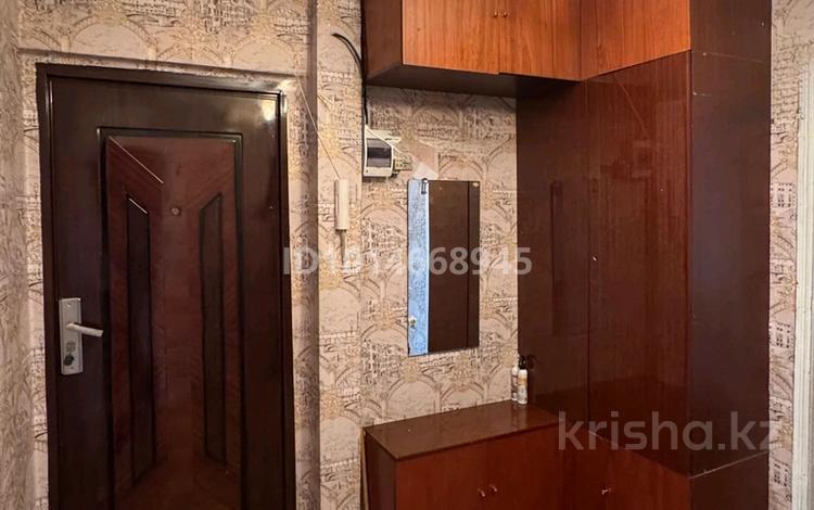 3-бөлмелі пәтер · 60 м² · 2/5 қабат, Беркимбаева 182, бағасы: 14 млн ₸ в Экибастузе — фото 2