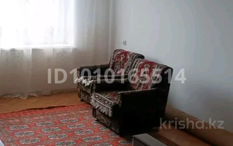2-комнатная квартира · 52 м² · 1/3 этаж, Ахметова 34 — В районе Академии Гражданской авиации за 250 000 ₸ в Алматы, Турксибский р-н — фото 2