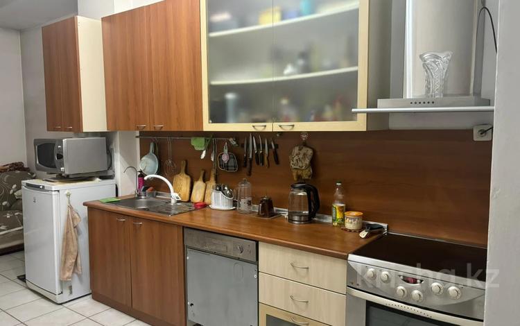 3-бөлмелі пәтер · 136.6 м² · 12/20 қабат, Кабанбай батыра 6/1, бағасы: 72 млн ₸ в Астане, Есильский р-н — фото 2