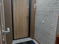 1-комнатная квартира, 36 м², 1/5 этаж посуточно, Назарбаева за 9 000 〒 в Усть-Каменогорске — фото 3