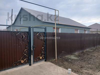 Жеке үй · 4 бөлме · 120 м² · 9.5 сот., мкр Жулдыз — ул алмалы, бағасы: 52 млн 〒 в Уральске