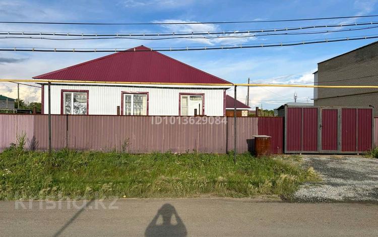 Отдельный дом · 4 комнаты · 115 м² · 8 сот., Ж.Укубаева 52 за 15 млн ₸ в Бадамше — фото 2