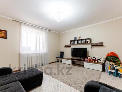 2-комнатная квартира · 81 м² · 14/17 этаж, Пушкина 25/1 за 28 млн 〒 в Астане