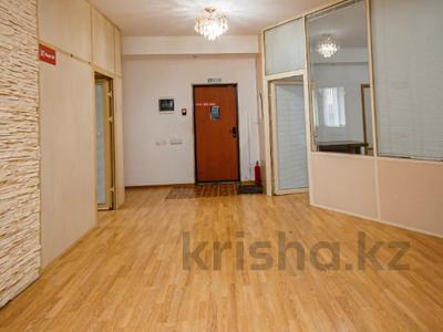 4-комнатная квартира · 165 м² · 2/13 этаж, Достык 14/1 — ОЧЕНЬ СРОЧНАЯ ПРОДАЖА ПО ГОРЯЧИЙ ЦЕНЕ!!! за ~ 69 млн ₸ в Астане, Есильский р-н