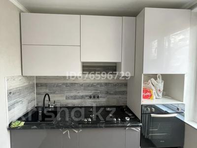Продажа квартир в Западно-Казахстанской обл.: 4-комнатная квартира · 64 м² · 1/5 этаж, Абу Бакир Кердери 143 за 24 млн 〒 4-комнатная квартира · 64 м² · 1/5 этаж, Абу Бакир Кердери 143 за 24 млн 〒 в Уральске