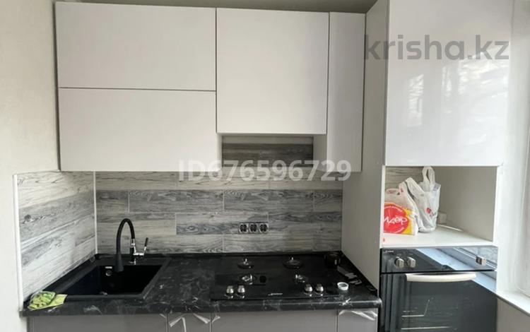 4-комнатная квартира · 64 м² · 1/5 этаж, Абу Бакир Кердери 143 за 22.5 млн ₸ в Уральске — фото 12
