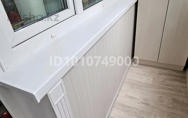 3-бөлмелі пәтер · 63 м² · 1/5 қабат, Каирбаева 96 — Район мечети, бағасы: 25 млн ₸ в Павлодаре — фото 2