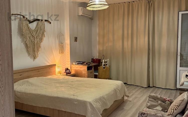 2-комнатная квартира · 65 м² · 17/19 этаж, Брусиловского 159 — Брусиловского Кулумбетова за 350 000 ₸ в Алматы, Алмалинский р-н — фото 2