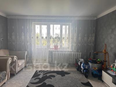 Продажа квартир в Восточно-Казахстанской обл.: 3-комнатная квартира · 64.9 м² · 5/5 этаж, 2 микрорайон 12 за 10.3 млн 〒 3-комнатная квартира · 64.9 м² · 5/5 этаж, 2 микрорайон 12 за 10.3 млн 〒 в Шульбинске