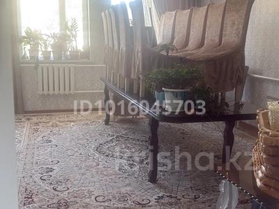 Отдельный дом · 4 комнаты · 150 м² · 9 сот., мкр Жалпак-Тобе 15а — Час-пик магазин за 30 млн ₸ в Таразе