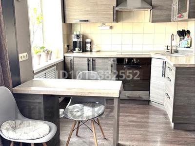 3-комнатная квартира · 60 м² · 4/5 этаж, Назарбаева 35/2 за 21.5 млн ₸ в Усть-Каменогорске