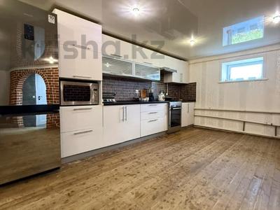 Отдельный дом · 4 комнаты · 205 м² · 10.45 сот., Фрунзе 27 за 57 млн ₸ в Затобольске (Тобыле)