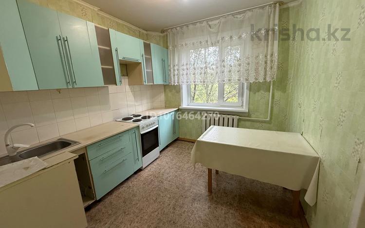 2-комнатная квартира · 54 м² · 3/5 этаж, мкр Юго-Восток, Мкр Степной 1 42 за 150 000 ₸ в Караганде, Казыбек би р-н — фото 2