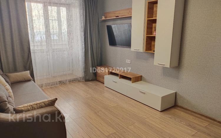 2-комнатная квартира · 45 м² · 6/9 этаж, Пушкина 100 за 15 000 ₸ в Семее — фото 2