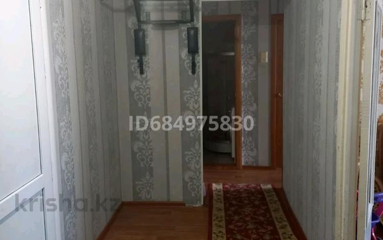 2-комнатная квартира, 54 м², 9/10 этаж, Рыскулова 13 за 16 млн 〒 в Семее — фото 2
