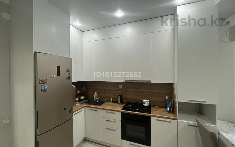 1-комнатная квартира · 49 м² · 9/10 этаж, мкр Нурсая, Абулхайыр хана 51а за 200 000 ₸ в Атырау — фото 9