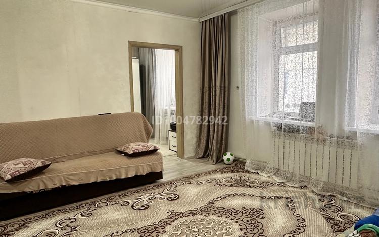 2-бөлмелі пәтер · 45 м² · 1/2 қабат, Ауезова 102, бағасы: 13 млн ₸ в Семее — фото 2