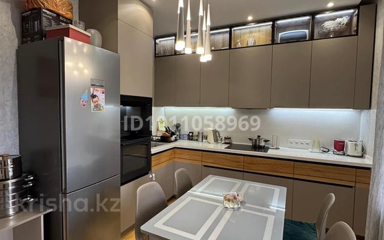 3-бөлмелі пәтер · 82 м² · 1/16 қабат, Сатпаева 90/52 — АДК, бағасы: 82 млн ₸ в Алматы, Бостандыкский р-н — фото 2