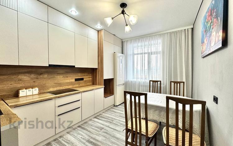 2-комнатная квартира · 58.1 м² · 3/9 этаж, Жамакаева за 39 млн ₸ в Семее — фото 2