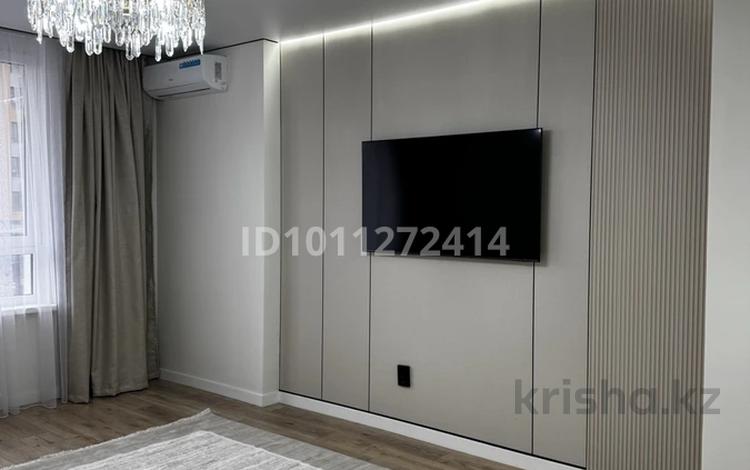 2-комнатная квартира · 61 м² · 2/9 этаж, мкр Нурсая, Абулхайр-хана за 400 000 ₸ в Атырау — фото 2