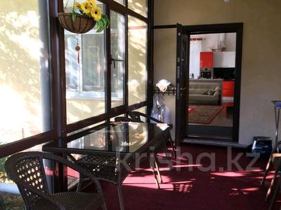 Отдельный дом · 7 комнат · 400 м² · 10 сот., мкр Шубар за 2 млн ₸ в Астане, Есильский р-н