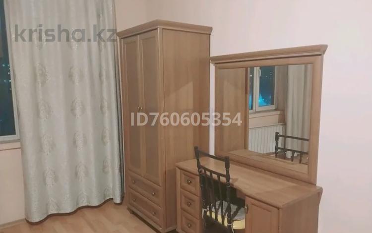 2-комнатная квартира · 81 м² · 9/9 этаж · помесячно, мкр Аксай-1А 21 — Райымбека