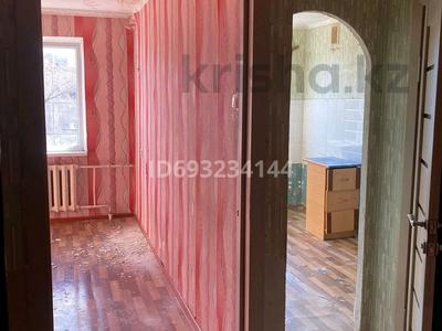 2-бөлмелі пәтер, 43.5 м², 5/5 қабат, 7 микрорайон 12 — кафе садж, бағасы: 6.5 млн 〒 в Темиртау