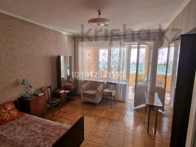 3-бөлмелі пәтер · 72.7 м² · 4/5 қабат, Жандосова 184А, бағасы: 46 млн ₸ в Алматы, Ауэзовский р-н