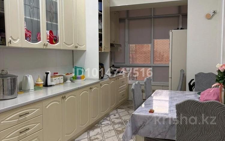 2-комнатная квартира · 65 м² · 6/6 этаж, 16-й мкр , 16 мкрн 90 за 24 млн ₸ в Актау — фото 2
