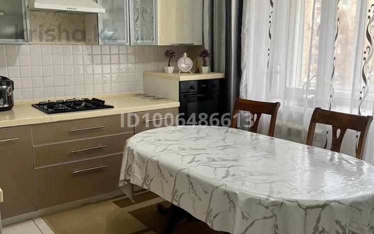 3-бөлмелі пәтер · 111.2 м² · 2/5 қабат, мкр. Алтын орда, Тауелсиздик 1 — Молдагулова, бағасы: 58 млн ₸ в Актобе — фото 2