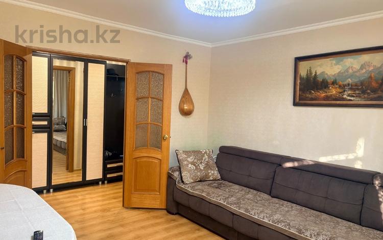 4-комнатная квартира · 78 м² · 7/9 этаж, мкр Юго-Восток, Республики за 34 млн ₸ в Караганде, Казыбек би р-н — фото 2
