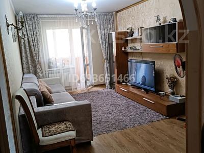 4-комнатная квартира, 87 м², 5/5 этаж, мкр Аксай-5 за 46 млн 〒 в Алматы, Ауэзовский р-н