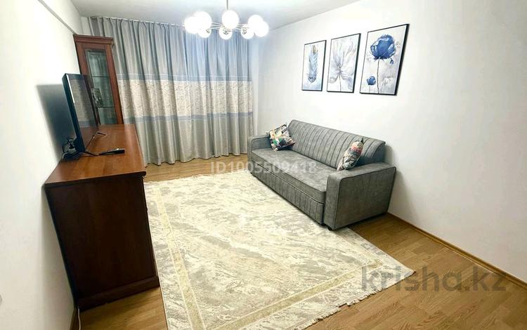 3-комнатная квартира · 60 м² · 2/5 этаж, Желтоксан 20 — Центральная площадь, жайна за 15 000 ₸ в  — фото 2