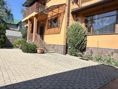Отдельный дом · 5 комнат · 40 м² · 8 сот., мкр Баганашыл за 3 млн ₸ в Алматы, Бостандыкский р-н