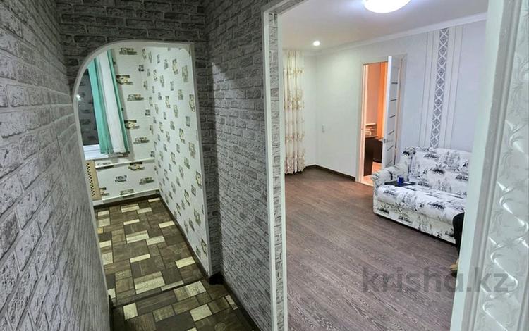 2-комнатная квартира · 42 м² · 1/3 этаж, Сатпаева 70 за 9 млн ₸ в Жезказгане — фото 2