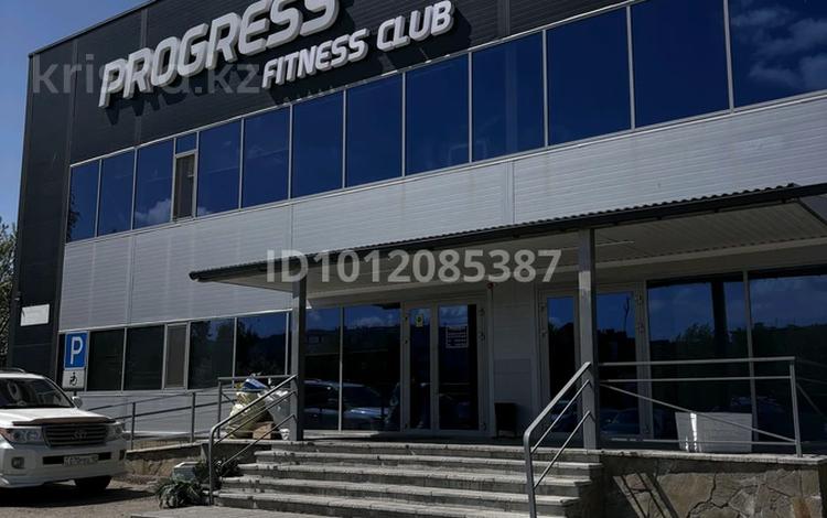 Свободное назначение, офисы, салоны красоты, развлечения · 1240 м² за 700 млн ₸ в Костанае — фото 2