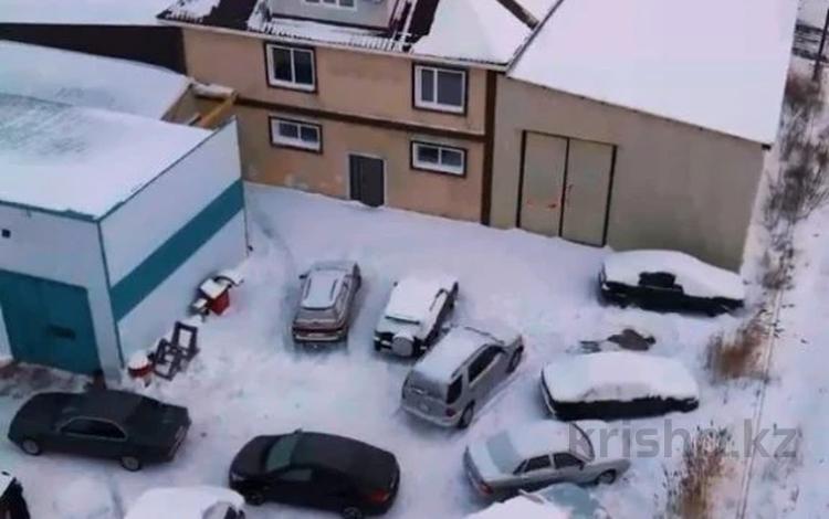 Свободное назначение, офисы, магазины и бутики, склады, общепит, бани, гостиницы и зоны отдыха, медцентры и аптеки, образование, развлечения · 905.8 м² за 82 млн 〒 в Петропавловске — фото 20