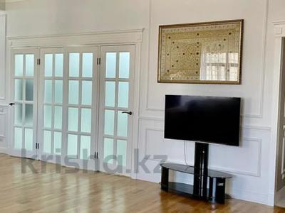 Пәтерлер в Алматы: 3-бөлмелі пәтер · 160 м² · 5/9 қабат, Хаджи Мукана 49, бағасы: ~ 1.2 млн 〒 3-бөлмелі пәтер · 160 м² · 5/9 қабат, Хаджи Мукана 49, бағасы: ~ 1.2 млн 〒 в Алматы, Медеуский р-н