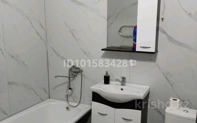 1-комнатная квартира · 35 м² · 1/10 этаж, 16-й мкр 93 — ТРК Актау,школа,аптека,минимаркет за 100 000 ₸ — фото 2