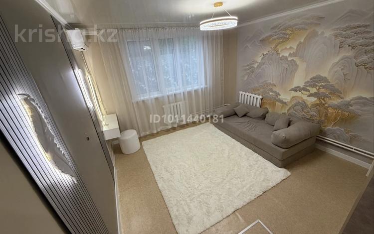 1-бөлмелі пәтер · 30 м² · 1/5 қабат, Богенбай батыра 272 б — Жарокова, бағасы: 20 млн ₸ в Алматы, Алмалинский р-н — фото 2
