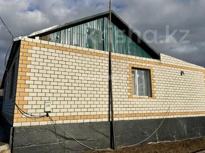 Часть дома · 4 комнаты · 84 м² · 10 сот., Мира 8/2 — Больницы за 12 млн 〒 в Заре