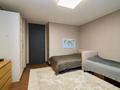 3-комнатная квартира · 129.9 м² · 6/28 этаж, Жумекена Нажимеденова 4 за 98 млн ₸ в Астане, Сарайшык р-н — фото 25