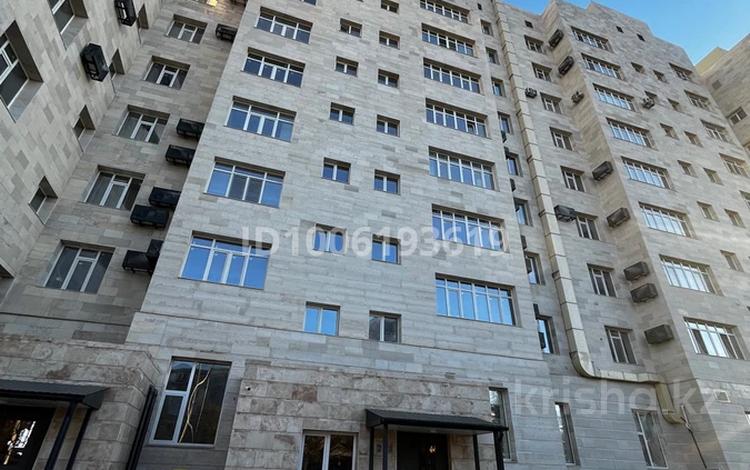 4-бөлмелі пәтер · 131 м² · 6/9 қабат, Абулхаир хана 60 — Каз почта, бағасы: 86 млн ₸ в Актобе — фото 2