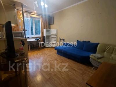 1-комнатная квартира, 40 м², 3/9 этаж помесячно, Айманова за 220 000 〒 в Алматы, Алмалинский р-н