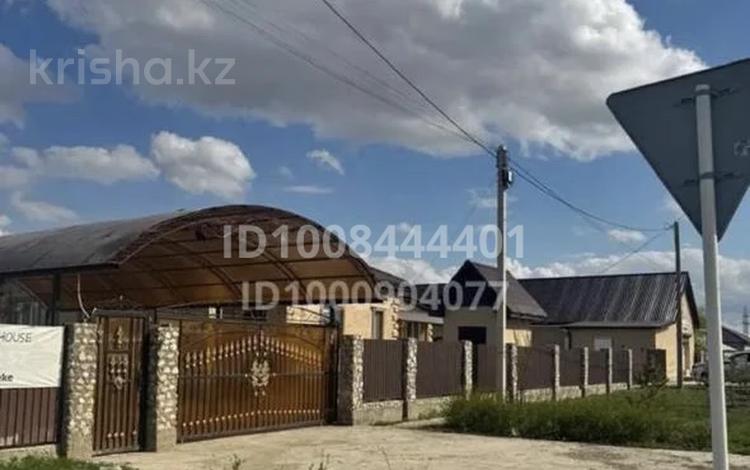 Отдельный дом · 6 комнат · 185 м² · 13 сот., Береке (Память Ильича) за 58 млн 〒 в Атырау — фото 2