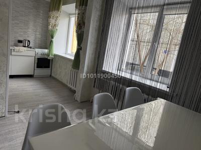 1-комнатная квартира · 40 м² · 1/5 этаж, Ломова — Ломова Абая за 13 000 ₸ в Павлодаре